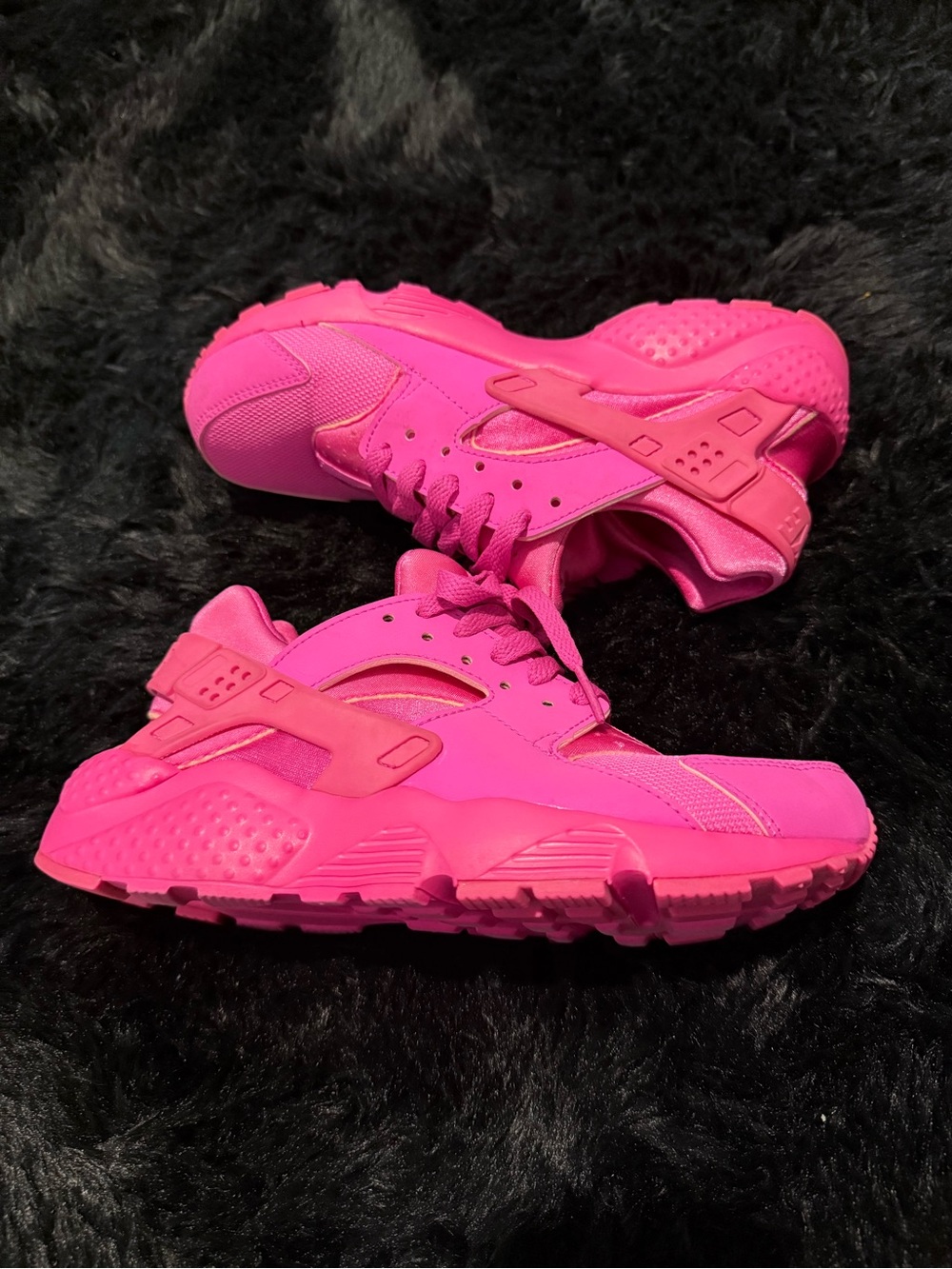 Nike Women's Neon Pink Huarache Sneakers size 5.5Y . Women 7 - Picture 2 of 11